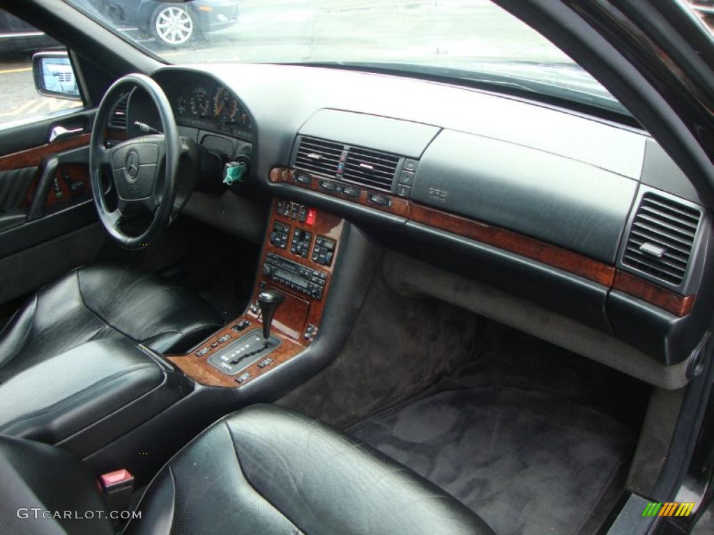 1994 Mercedes-Benz S 500 Sedan Black Dashboard Photo #49471929