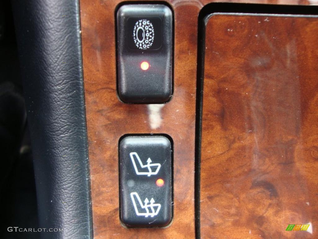 1994 Mercedes-Benz S 500 Sedan Controls Photo #49472145