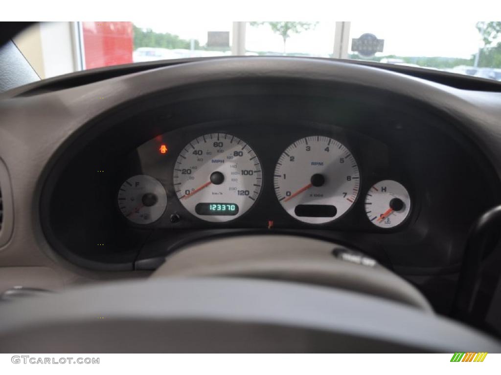 2003 Grand Caravan EX - Midnight Blue Pearl / Gray photo #10