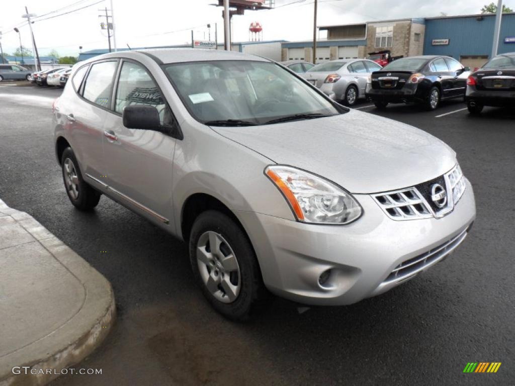 2011 Rogue S AWD - Silver Ice Metallic / Black photo #10
