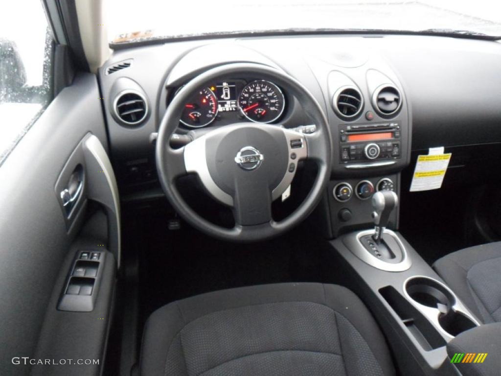 2011 Rogue S AWD - Silver Ice Metallic / Black photo #15