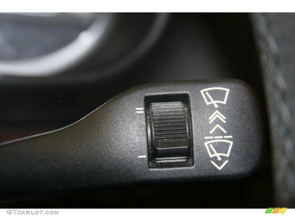 2002 3 Series 330i Coupe - Titanium Silver Metallic / Black photo #36