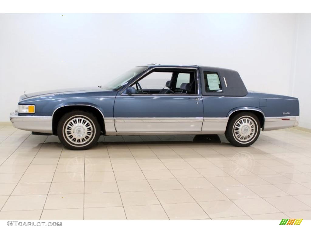 1993 DeVille Sedan - Medium Sapphire Blue Metallic / Black photo #4