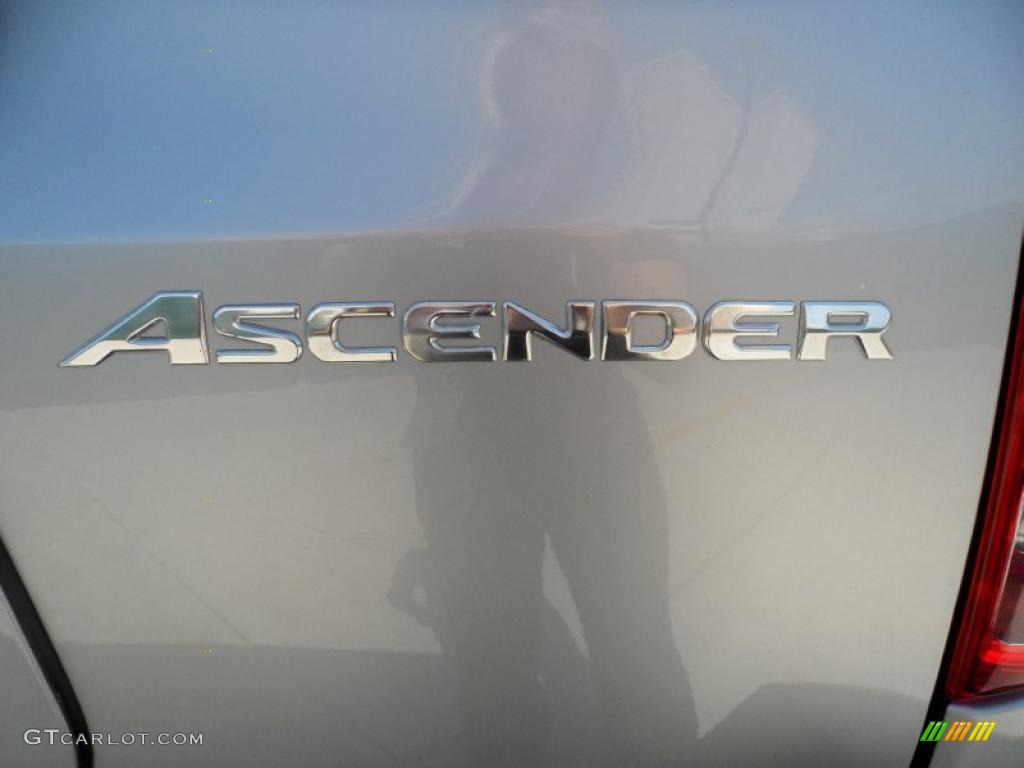 2006 Isuzu Ascender S Marks and Logos Photos