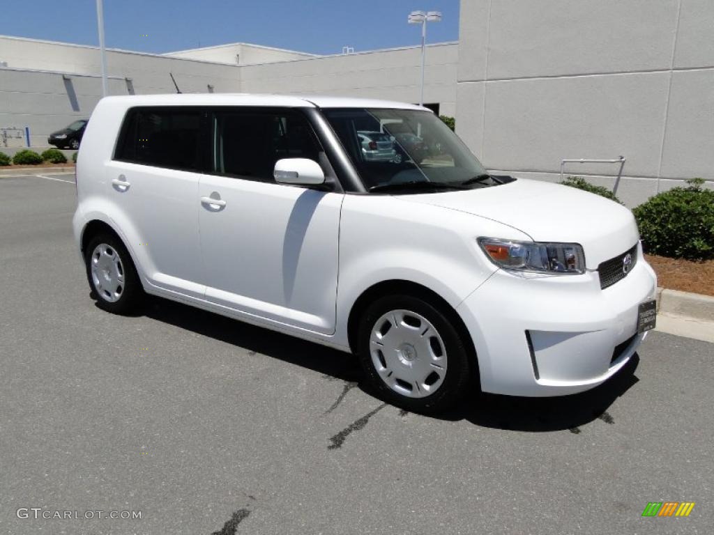 Super White 2008 Scion xB Standard xB Model Exterior Photo #49482456