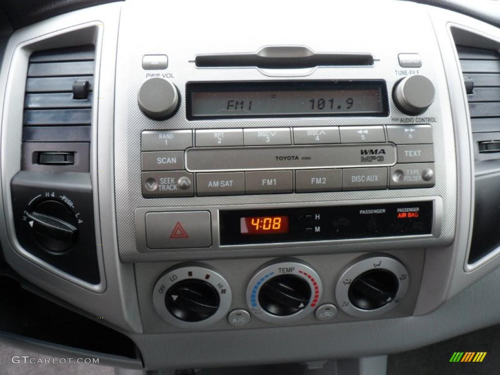2009 Toyota Tacoma V6 TRD Sport Double Cab 4x4 Controls Photo #49482936