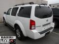 Avalanche White - Pathfinder SE 4x4 Photo No. 2