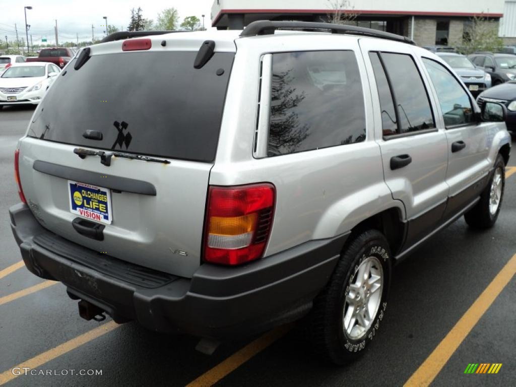 2002 Grand Cherokee Laredo 4x4 - Bright Silver Metallic / Dark Slate Gray photo #2