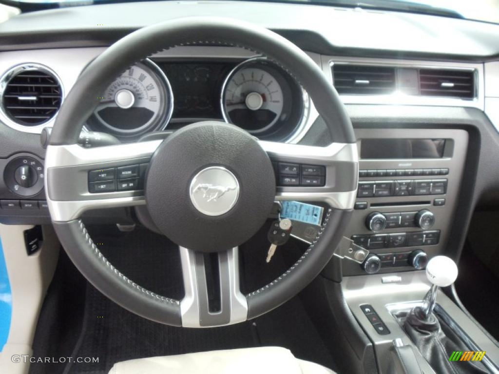 2010 Ford Mustang GT Coupe Stone Dashboard Photo #49490157