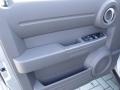 Bright Silver Metallic - Nitro SE Photo No. 11