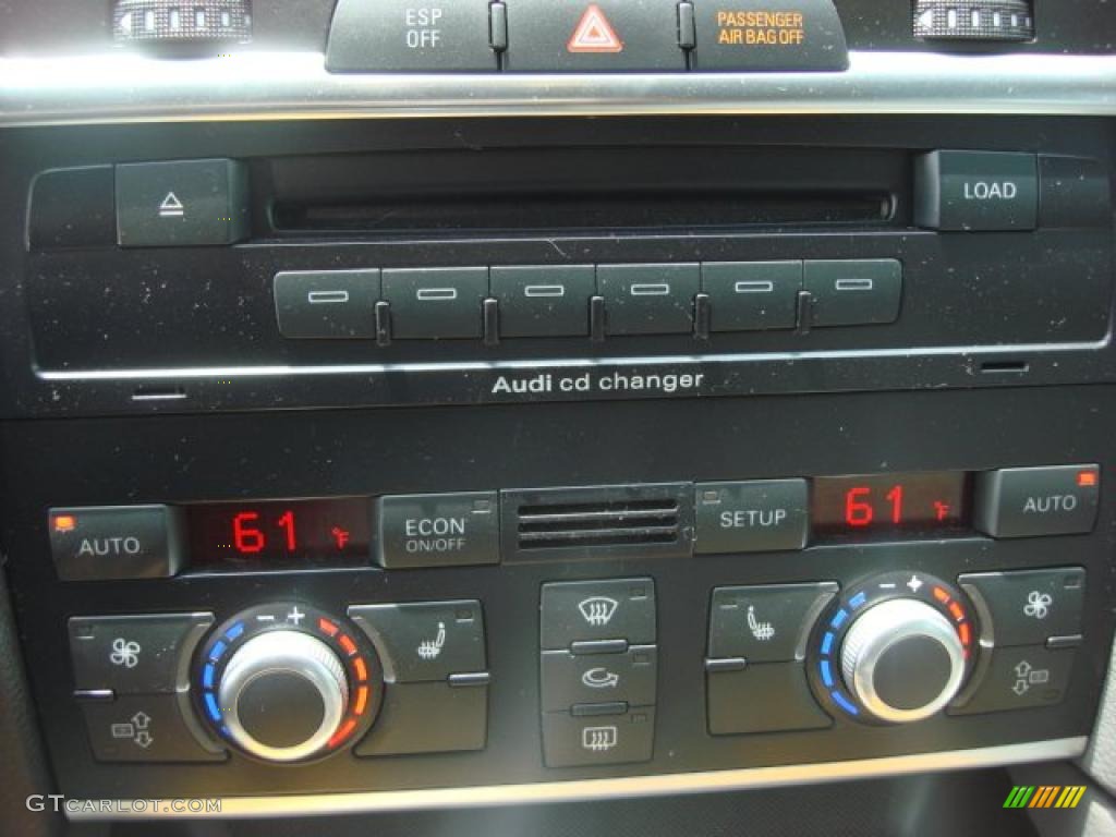 2007 Audi Q7 4.2 quattro Controls Photo #49491333