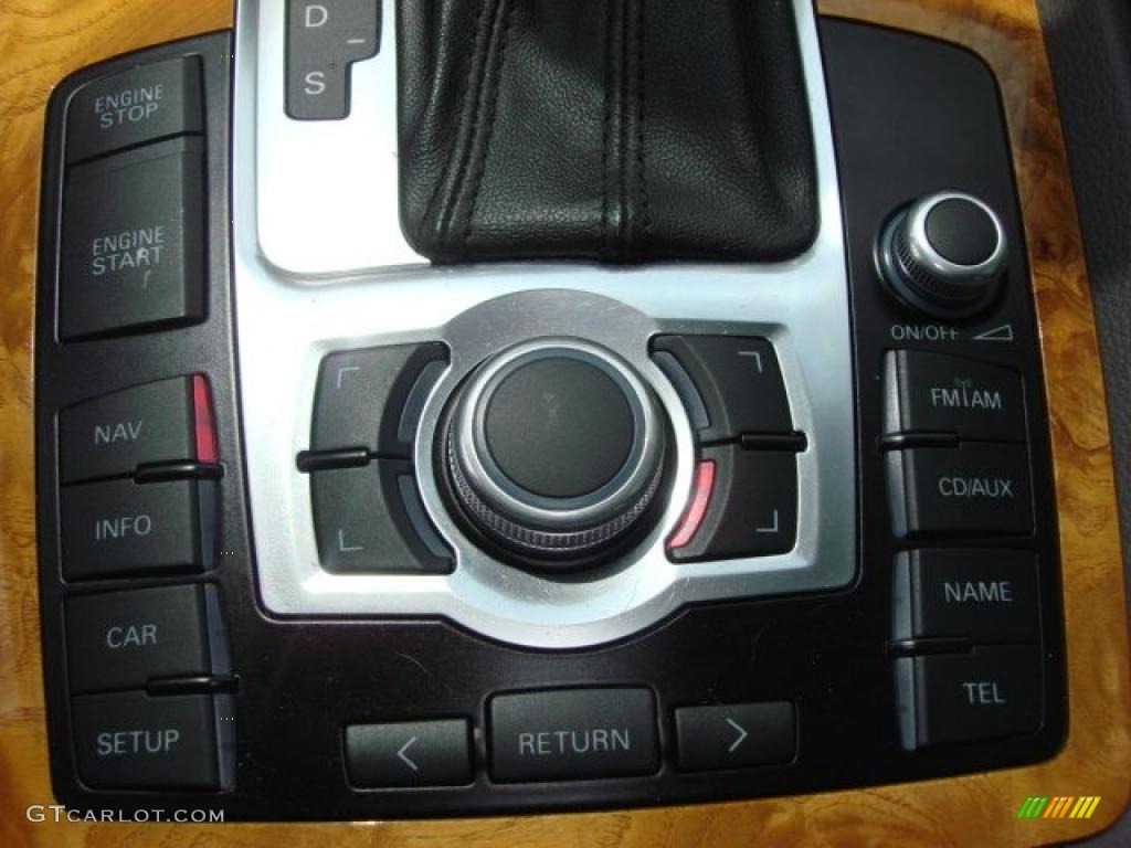 2007 Audi Q7 4.2 quattro Controls Photo #49491348