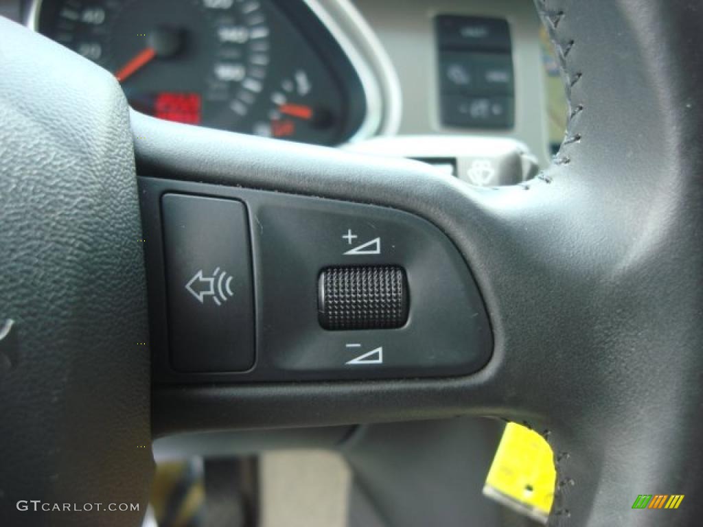2007 Audi Q7 4.2 quattro Controls Photo #49491417