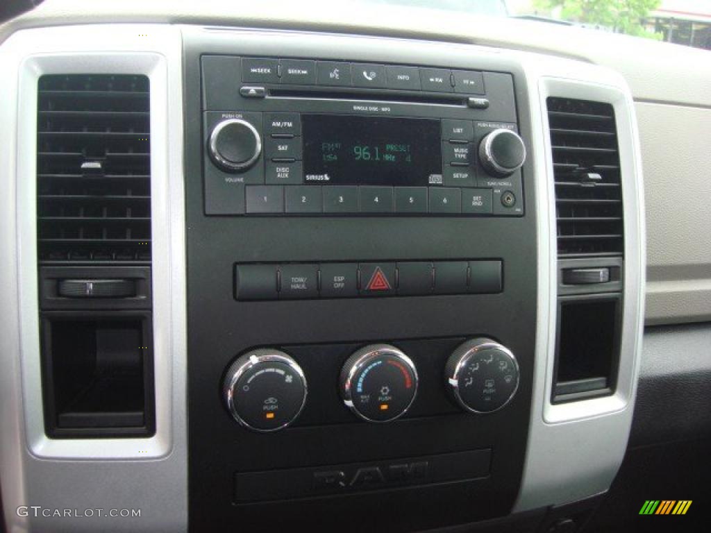 2009 Ram 1500 SLT Quad Cab - Bright Silver Metallic / Dark Slate/Medium Graystone photo #12