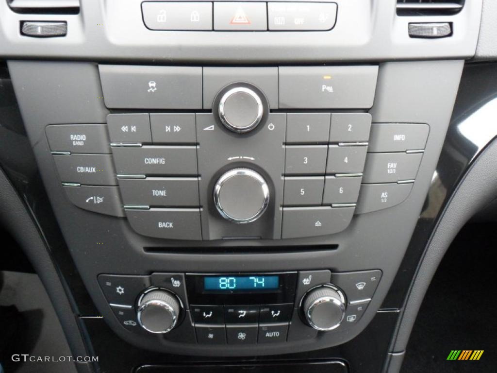 2011 Buick Regal CXL Turbo Controls Photo #49495548