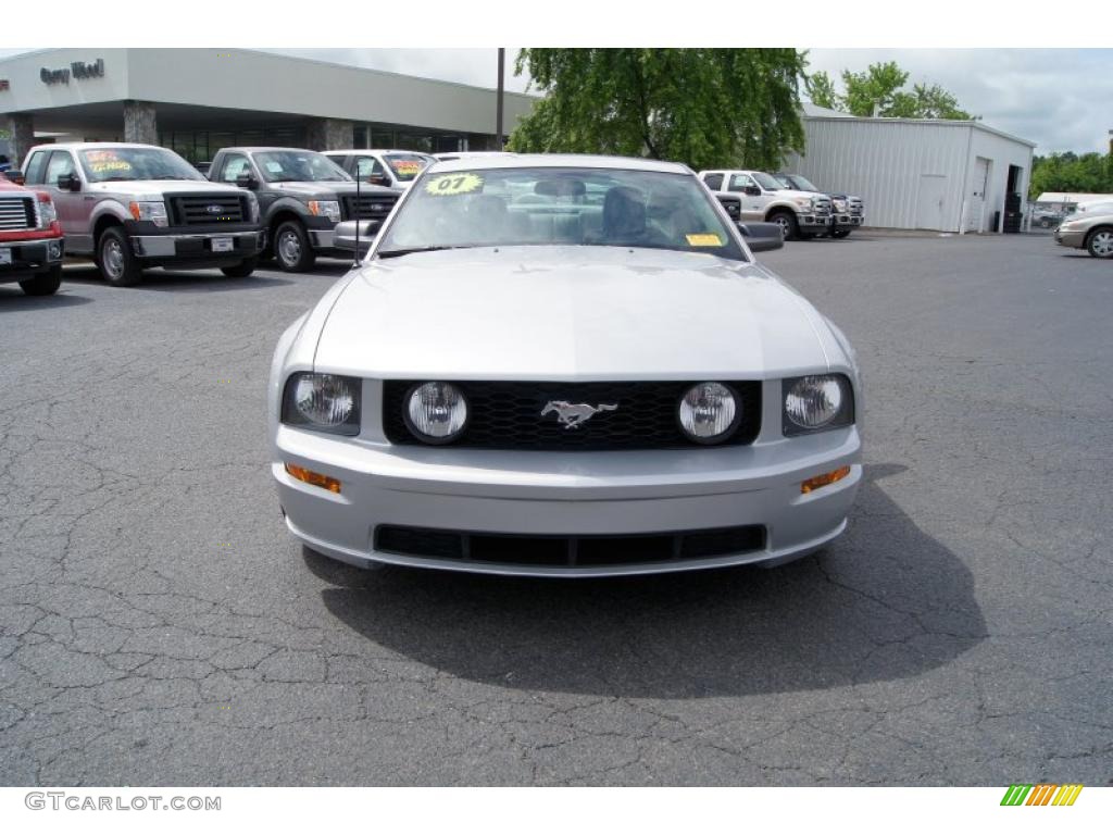 2007 Mustang GT Premium Coupe - Satin Silver Metallic / Light Graphite photo #7