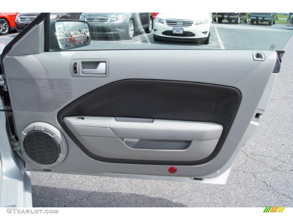 2007 Ford Mustang GT Premium Coupe Light Graphite Door Panel Photo #49497960