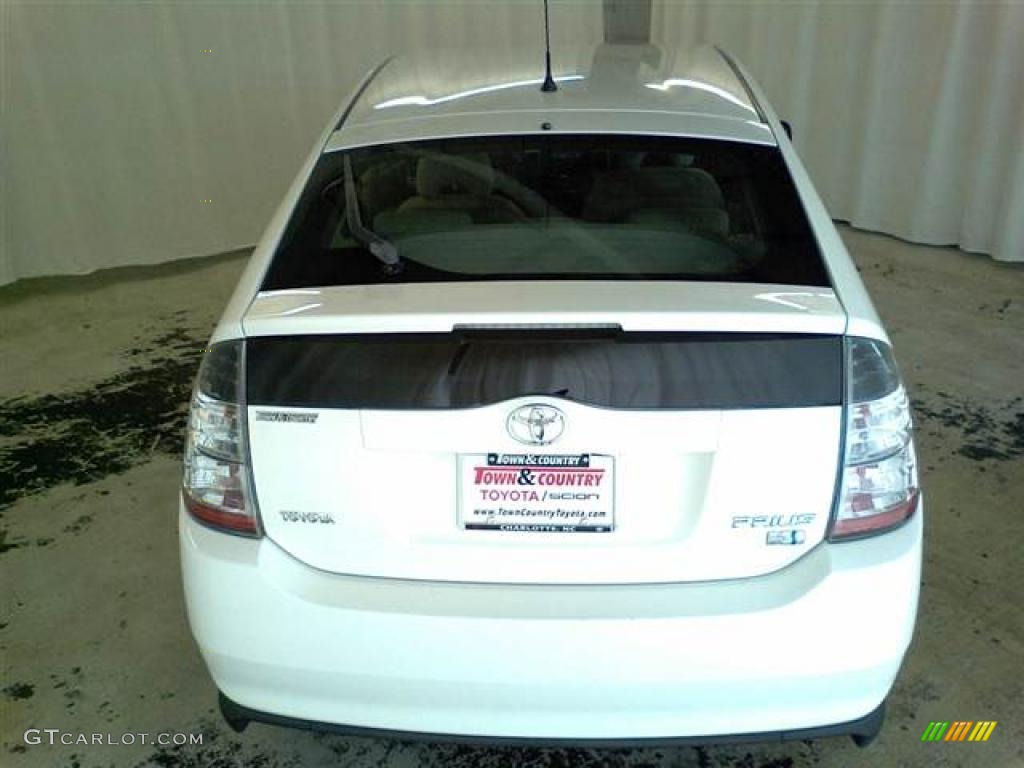 2005 Prius Hybrid - Super White / Ivory/Brown photo #4