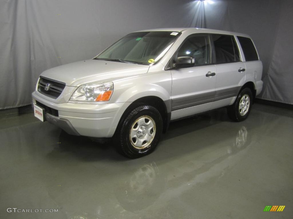 2004 Pilot LX 4WD - Starlight Silver Metallic / Gray photo #1