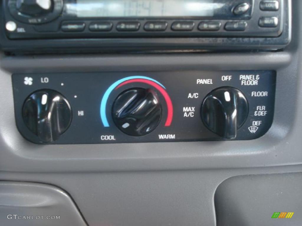 2000 Ford F150 XL Extended Cab Controls Photo #49499535