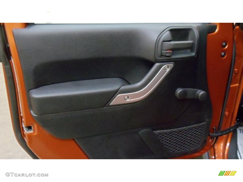 2011 Wrangler Rubicon 4x4 - Mango Tango Pearl / Black photo #22