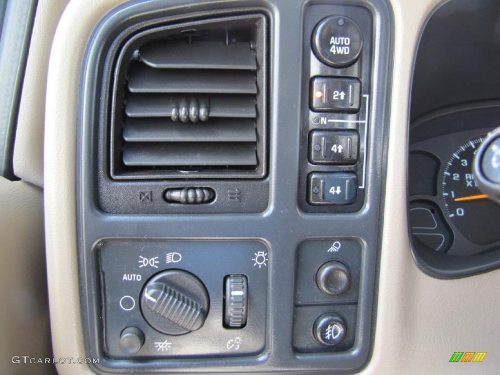 2004 GMC Sierra 1500 SLT Extended Cab 4x4 Controls Photo #49502424