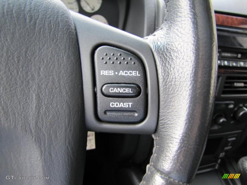 2004 Jeep Grand Cherokee Limited 4x4 Controls Photo #49502871