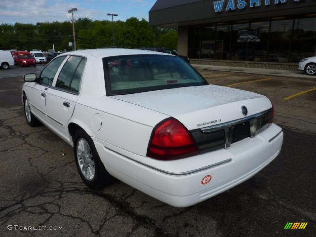 2009 Grand Marquis LS Ultimate Edition - Vibrant White / Light Camel photo #2