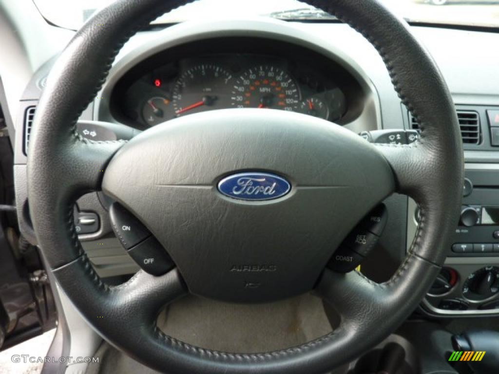 2006 Ford Focus ZXW SE Wagon Dark Flint/Light Flint Steering Wheel Photo #49505040