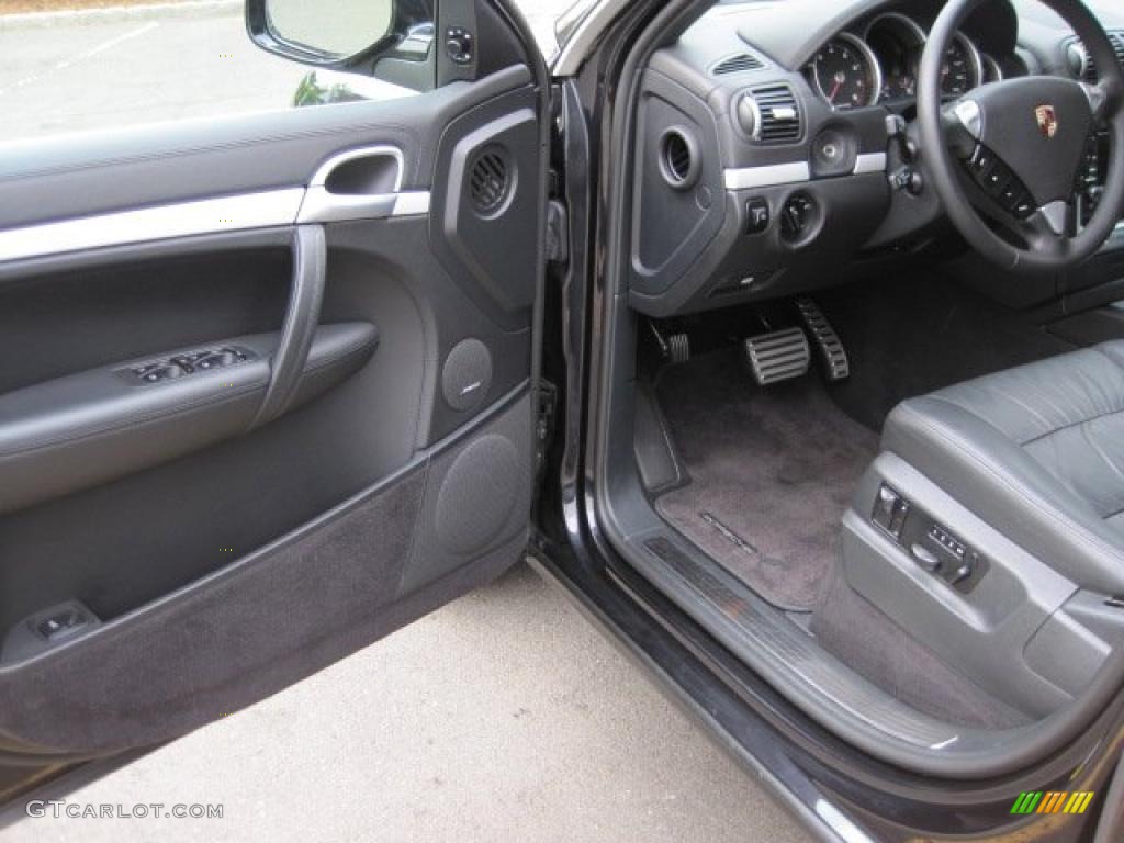 Black Interior 2009 Porsche Cayenne Turbo Photo #49506435