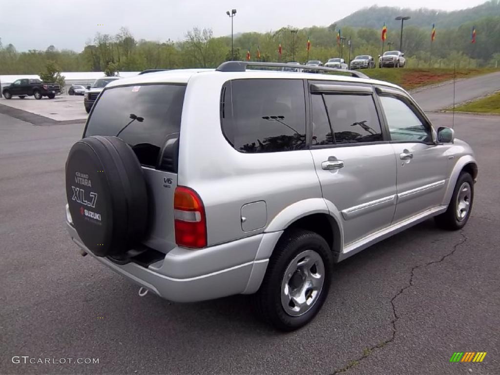 2002 XL7 4x4 - Silky Silver Metallic / Gray photo #6