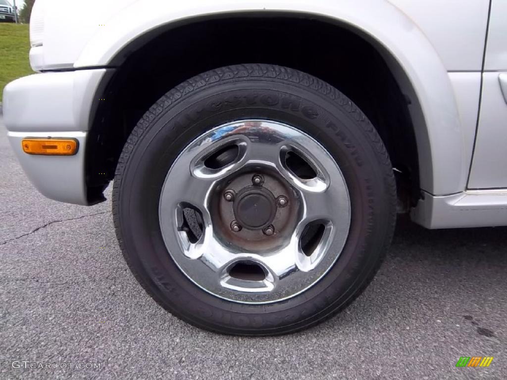 2002 Suzuki XL7 4x4 Wheel Photos