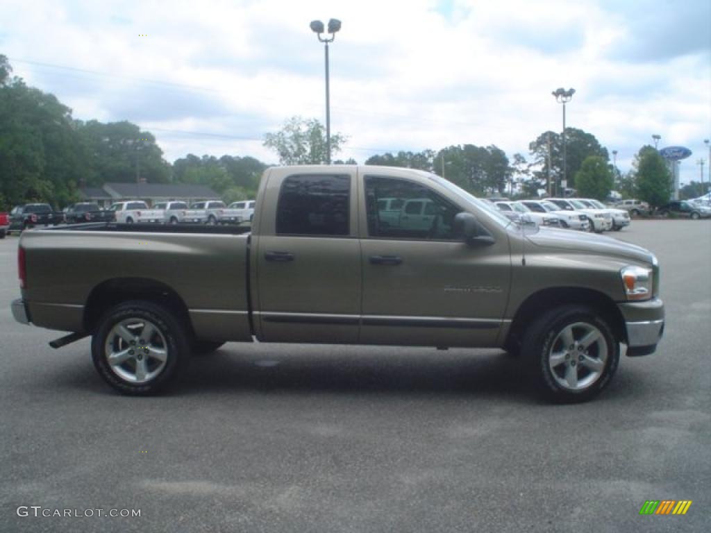 2006 Ram 1500 SLT Quad Cab 4x4 - Light Khaki Metallic / Khaki Beige photo #4