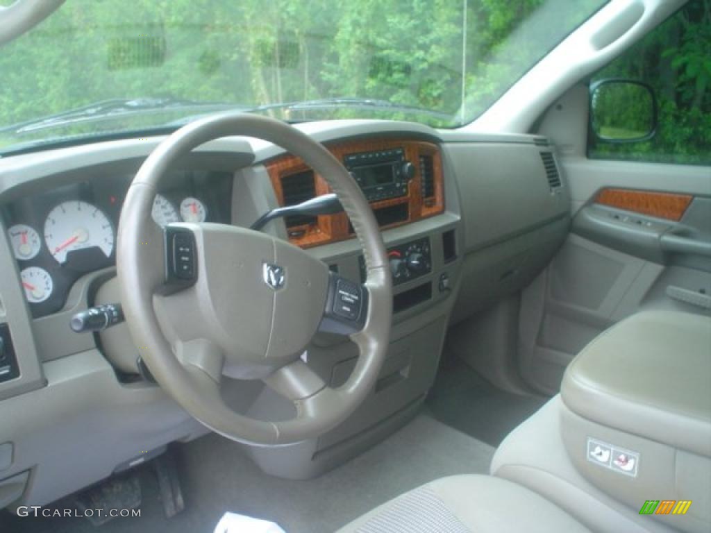 2006 Ram 1500 SLT Quad Cab 4x4 - Light Khaki Metallic / Khaki Beige photo #17