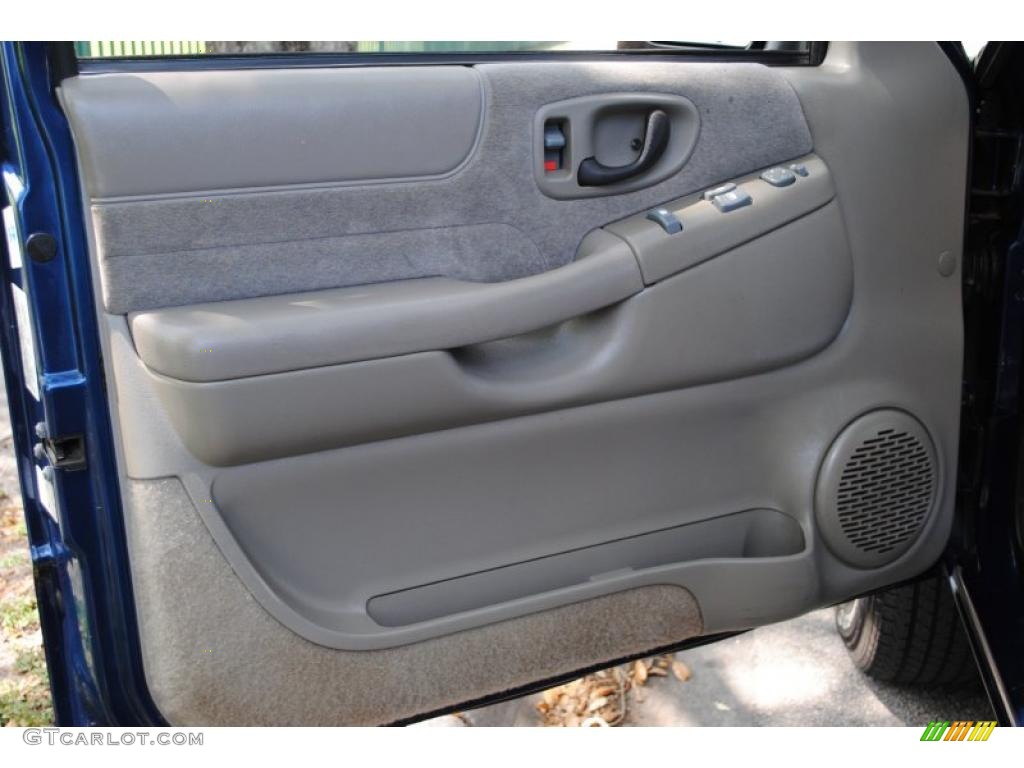 2000 GMC Jimmy SLS 4x4 Pewter Door Panel Photo #49508880