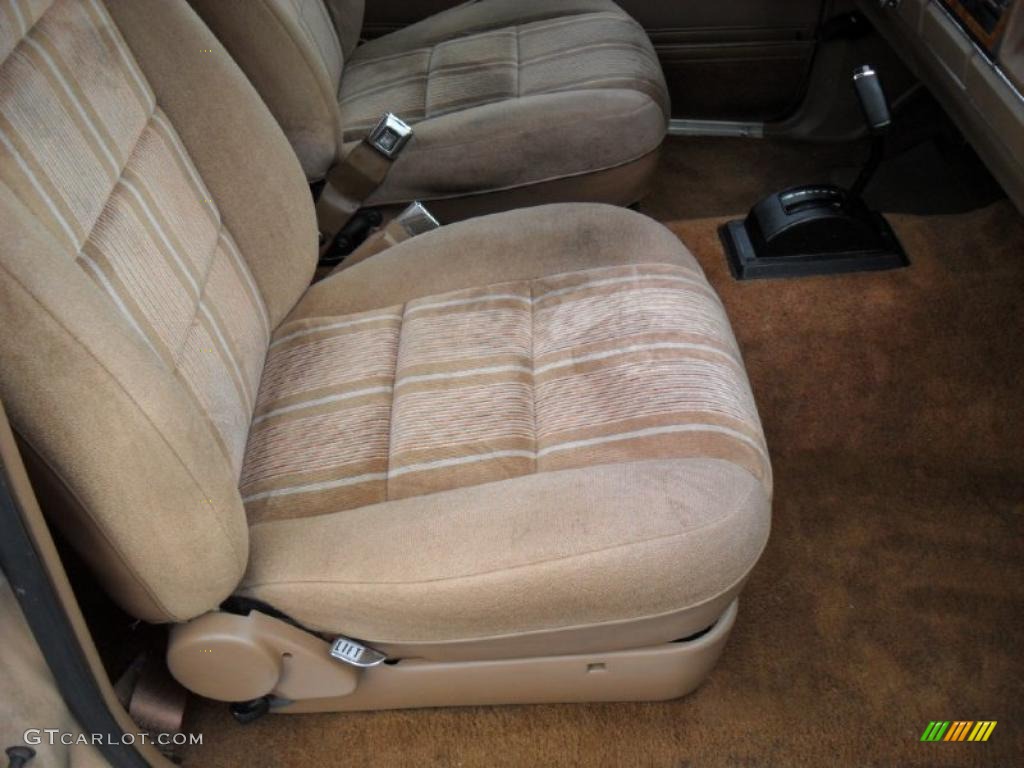 Tan Interior 1988 Ford Bronco II XL Photo #49515494