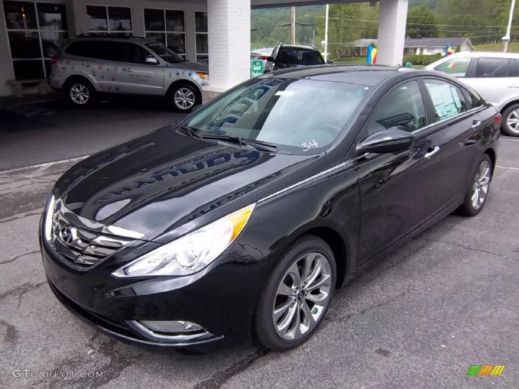 2011 Sonata SE 2.0T - Midnight Black / Black photo #2