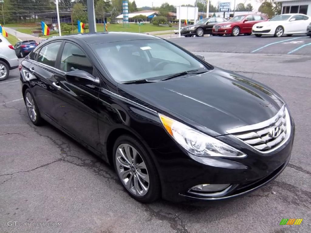 2011 Sonata SE 2.0T - Midnight Black / Black photo #4