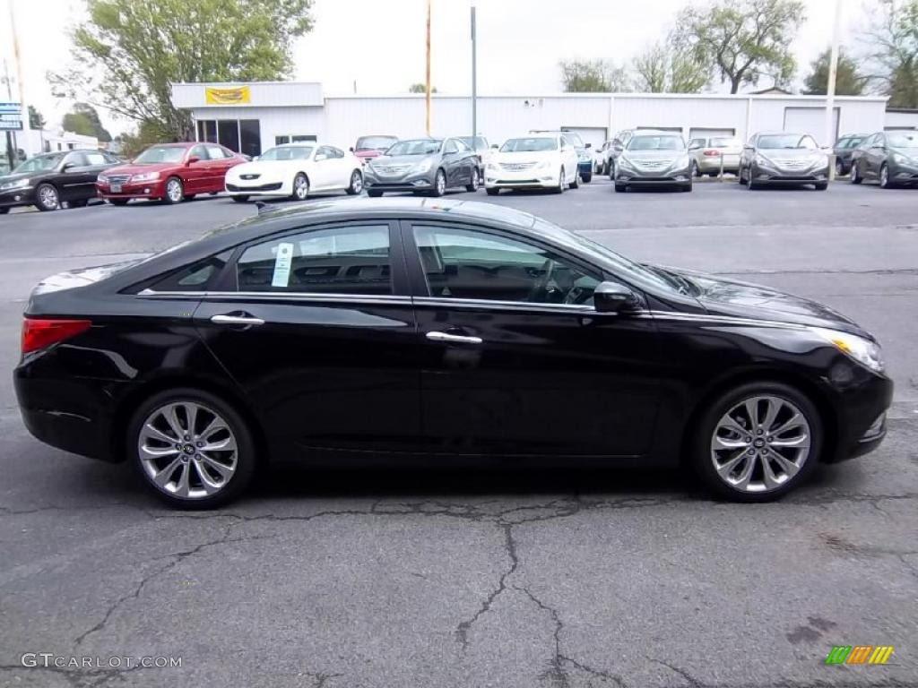 2011 Sonata SE 2.0T - Midnight Black / Black photo #5