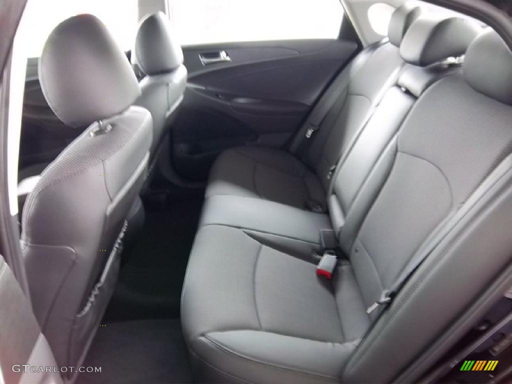 2011 Sonata SE 2.0T - Midnight Black / Black photo #16