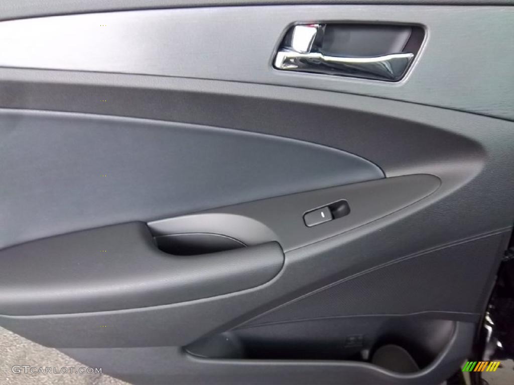 2011 Sonata SE 2.0T - Midnight Black / Black photo #18