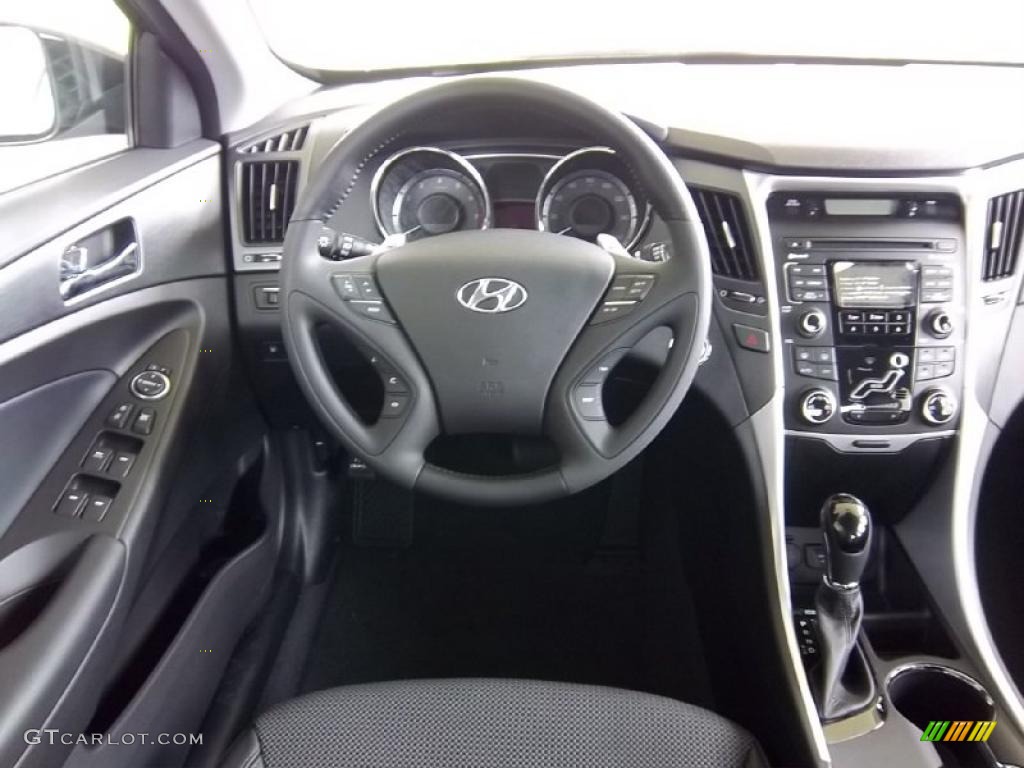 2011 Sonata SE 2.0T - Midnight Black / Black photo #22