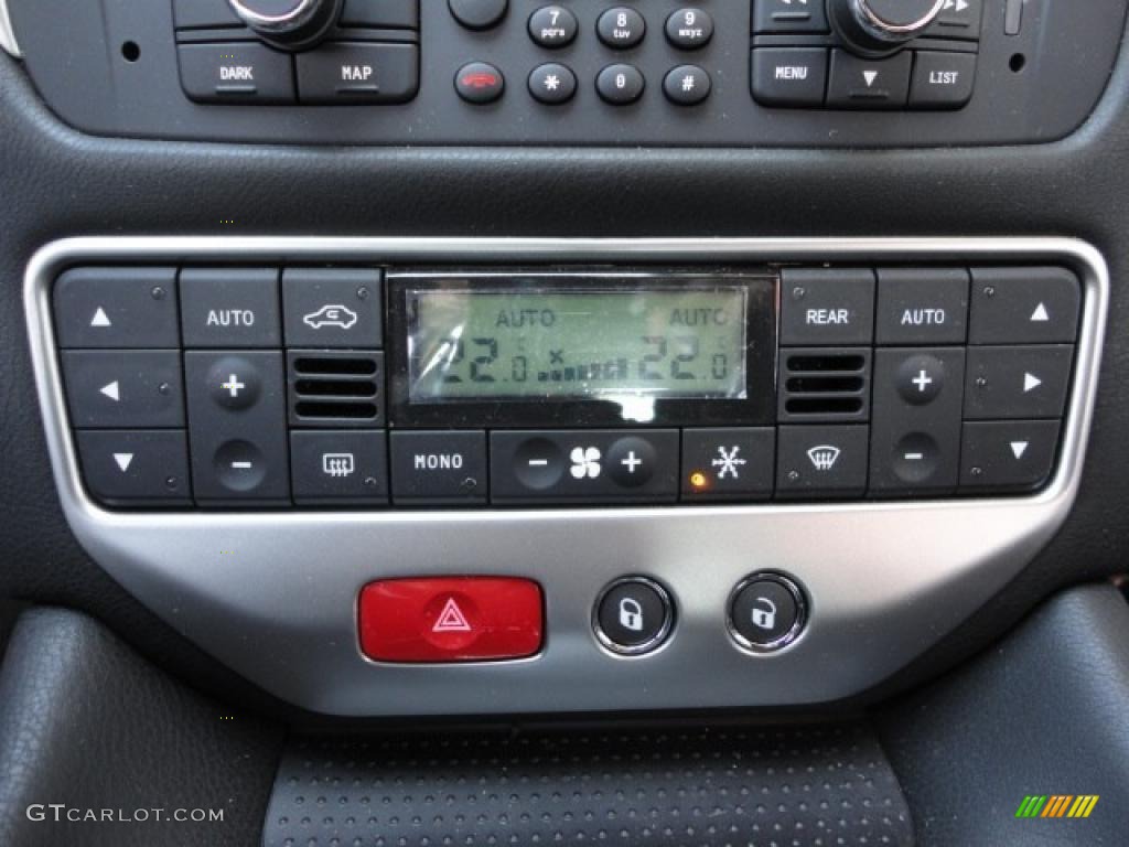 2011 Maserati GranTurismo S Controls Photo #49516352