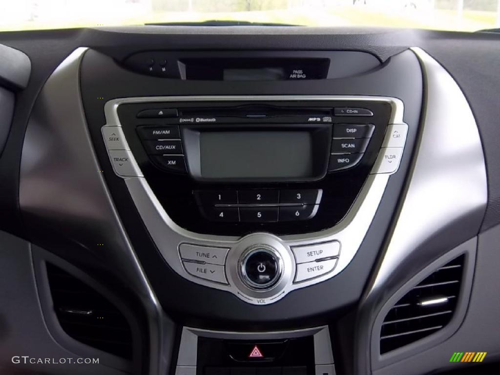 2011 Hyundai Elantra Limited Controls Photo #49517639