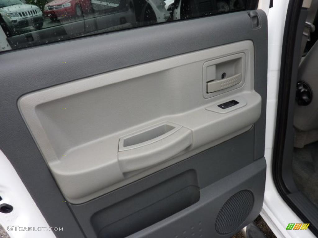 2007 Dodge Dakota TRX4 Quad Cab 4x4 Medium Slate Gray Door Panel Photo #49517807