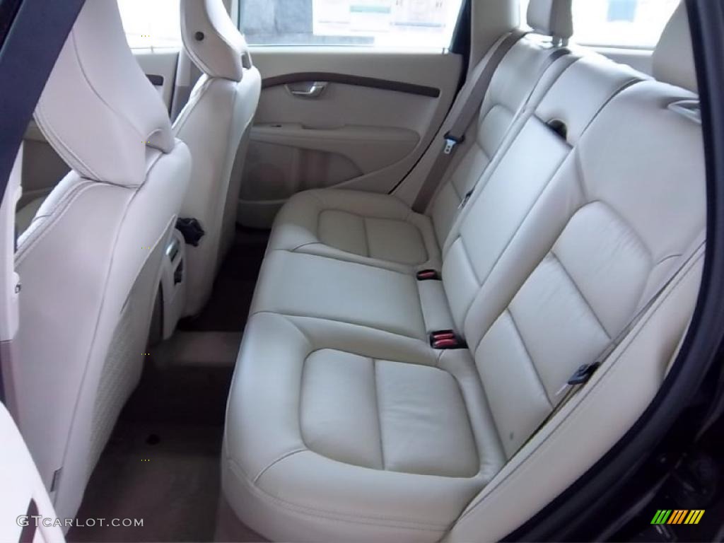 Sandstone Beige Interior 2011 Volvo XC70 3.2 AWD Photo #49517939