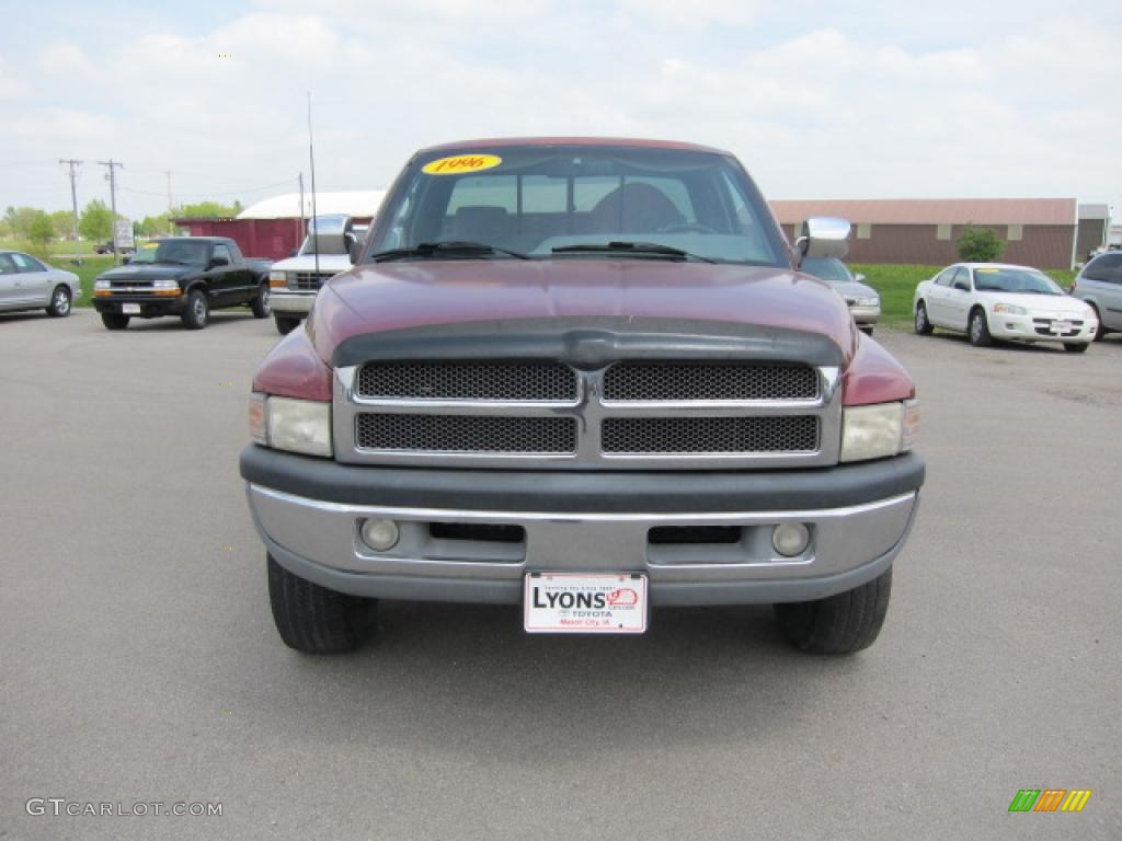 1996 Ram 1500 SLT Extended Cab - Claret Red Pearl / Gray photo #4