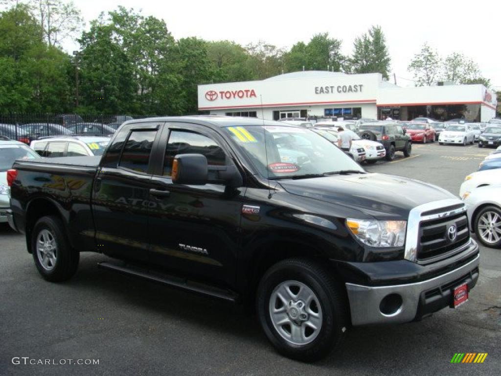 2010 Tundra Double Cab 4x4 - Black / Sand Beige photo #1