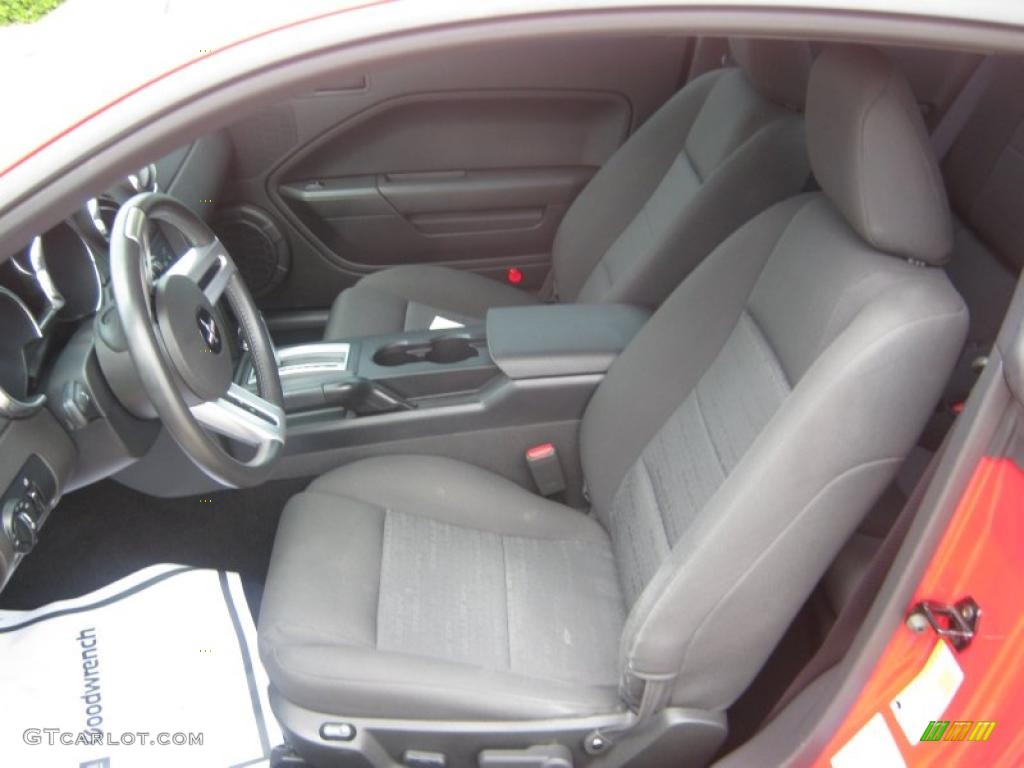 2006 Mustang V6 Deluxe Coupe - Torch Red / Dark Charcoal photo #13