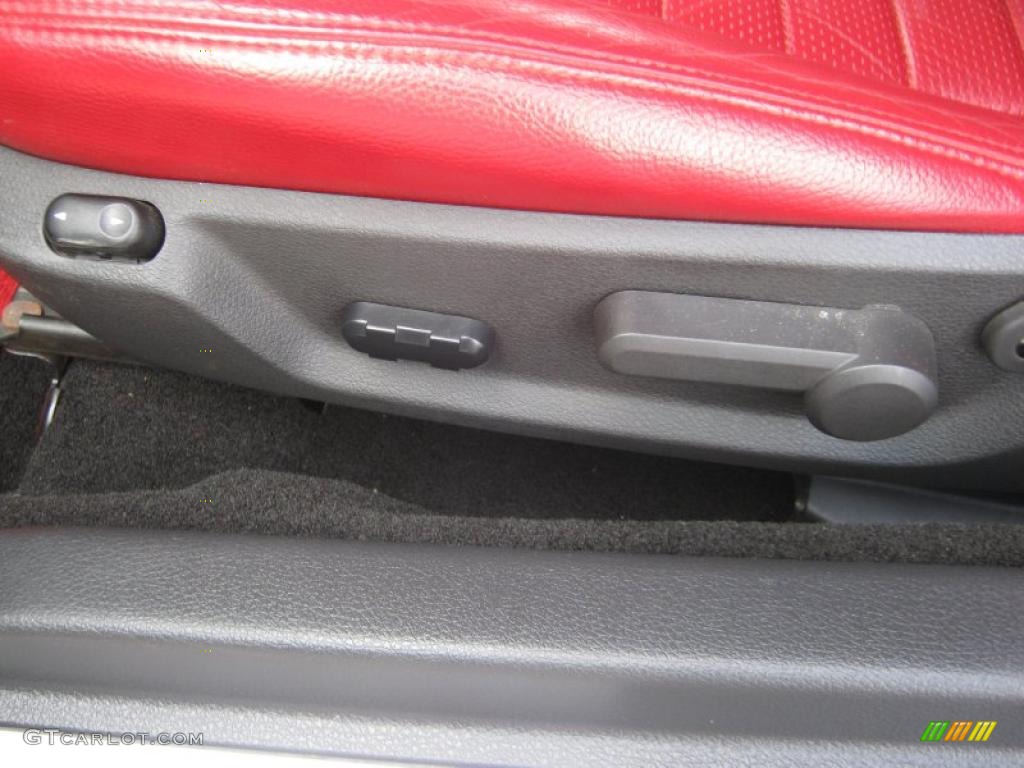 2005 Ford Mustang GT Premium Convertible Controls Photo #49524794